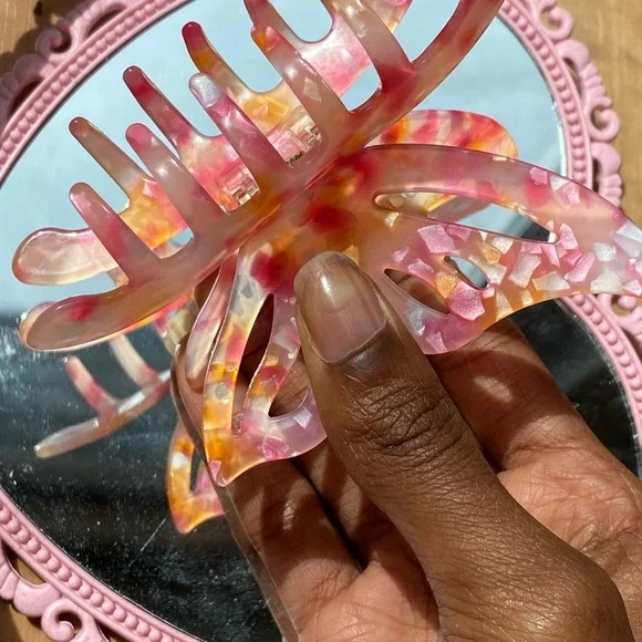 Pink Butterfly-Shaped Hair Clip - Picture 5 of 8